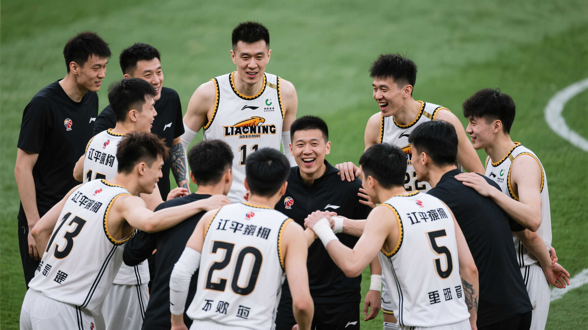 无疑是J